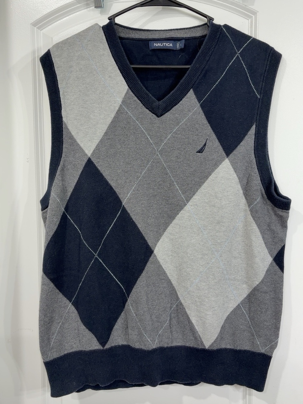 Nautica Men's Gray & Navy Argyle V-Neck Sweater Vest #301